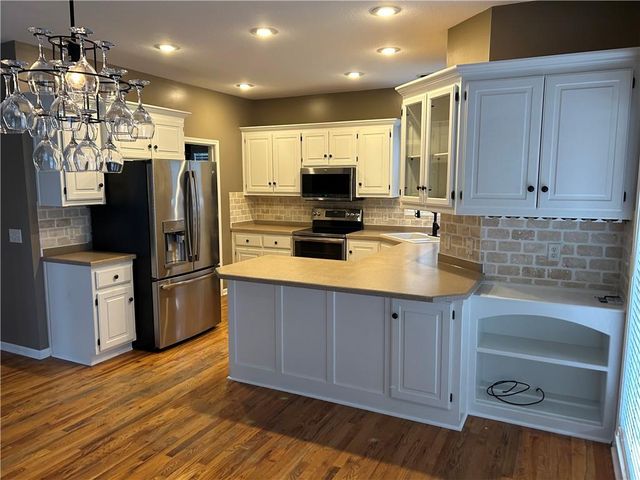 7300 N Myrtle Street, Kansas City, MO 64119