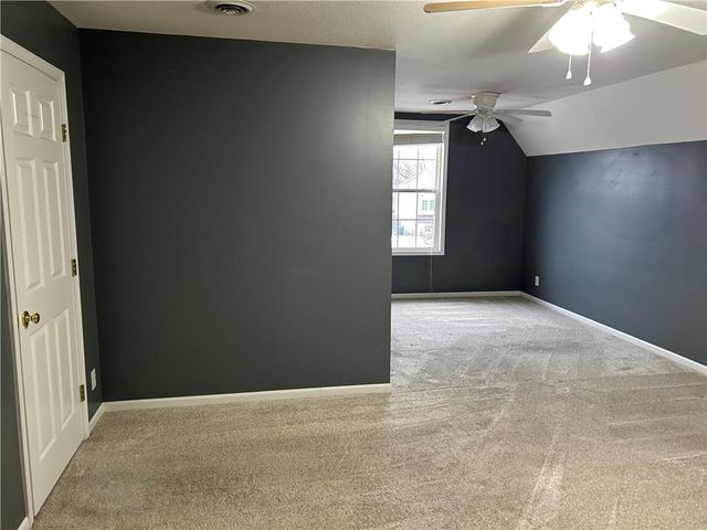 7300 N Myrtle Street, Kansas City, MO 64119