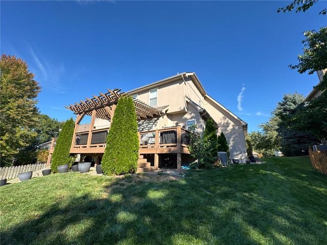 7300 N Myrtle Street, Kansas City, MO 64119