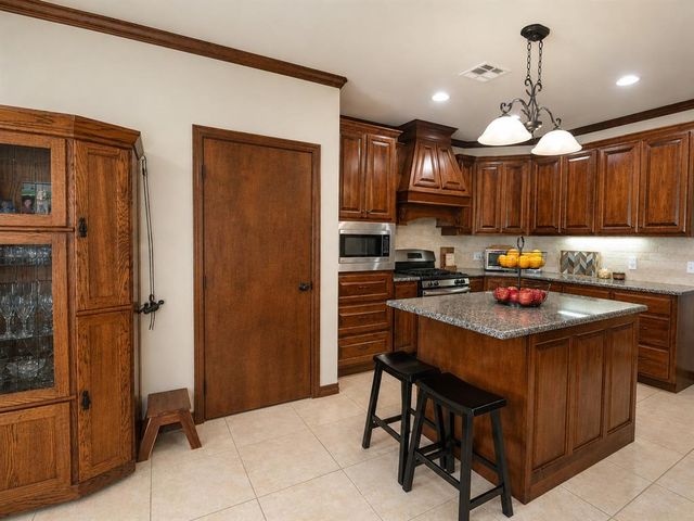 45100 Scotlyn Drive, Shawnee, OK 74801