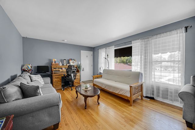 1551 Balmoral Avenue 1551, Westchester, IL 60154
