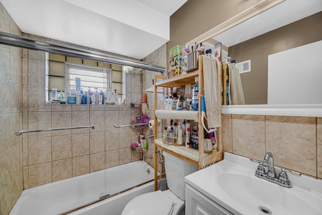1551 Balmoral Avenue 1551, Westchester, IL 60154