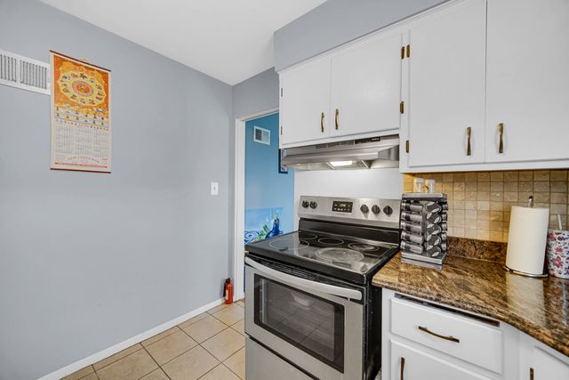 1551 Balmoral Avenue 1551, Westchester, IL 60154