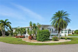 5672 Captain John Smith LOOP, North Fort Myers, FL 33917