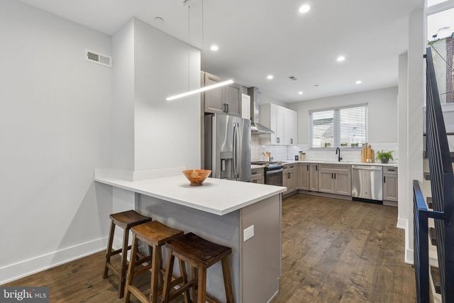 425 WATKINS ST, Philadelphia, PA 19148