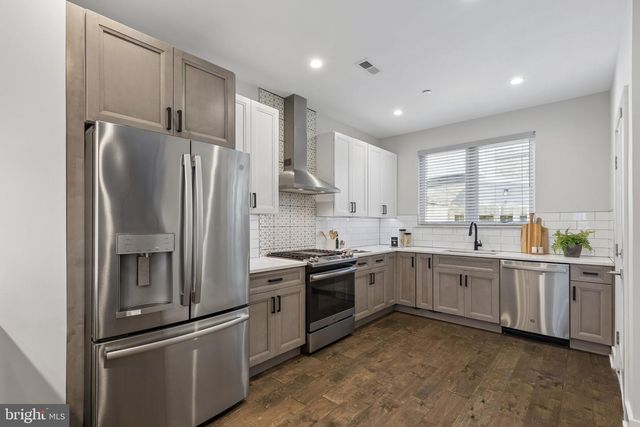 425 WATKINS ST, Philadelphia, PA 19148