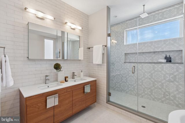 425 WATKINS ST, Philadelphia, PA 19148