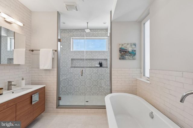 425 WATKINS ST, Philadelphia, PA 19148