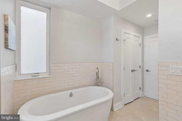 425 WATKINS ST, Philadelphia, PA 19148