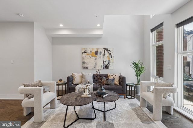 425 WATKINS ST, Philadelphia, PA 19148