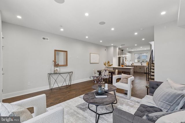 425 WATKINS ST, Philadelphia, PA 19148