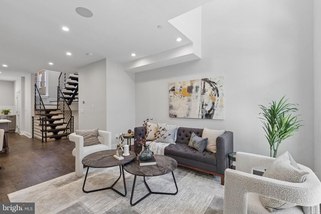 425 WATKINS ST, Philadelphia, PA 19148