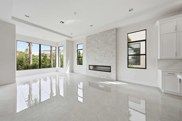 13353 Artisan Circle, Palm Beach Gardens, FL 33418