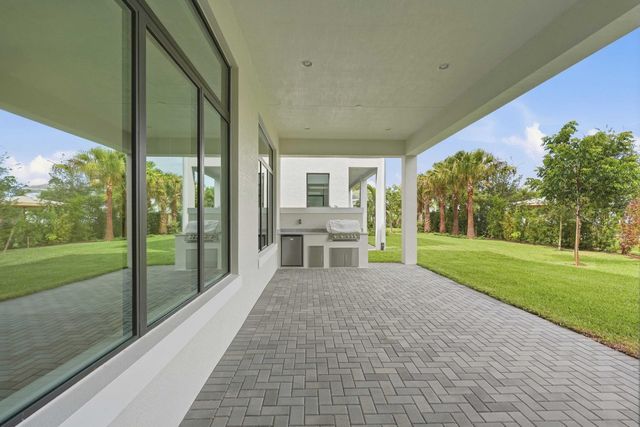 13353 Artisan Circle, Palm Beach Gardens, FL 33418