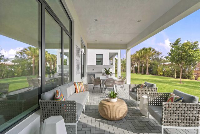 13353 Artisan Circle, Palm Beach Gardens, FL 33418