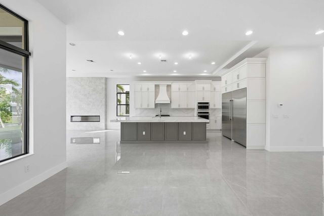 13353 Artisan Circle, Palm Beach Gardens, FL 33418