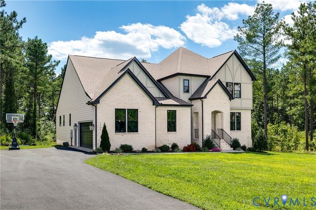 1363 Meadow Grove Dr, Powhatan, VA 23139