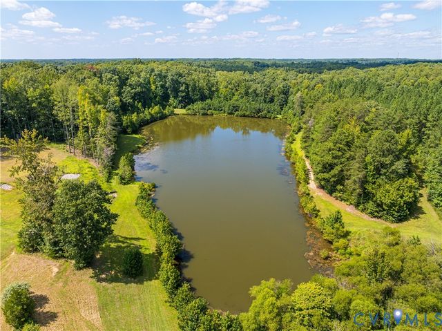 1363 Meadow Grove Dr, Powhatan, VA 23139