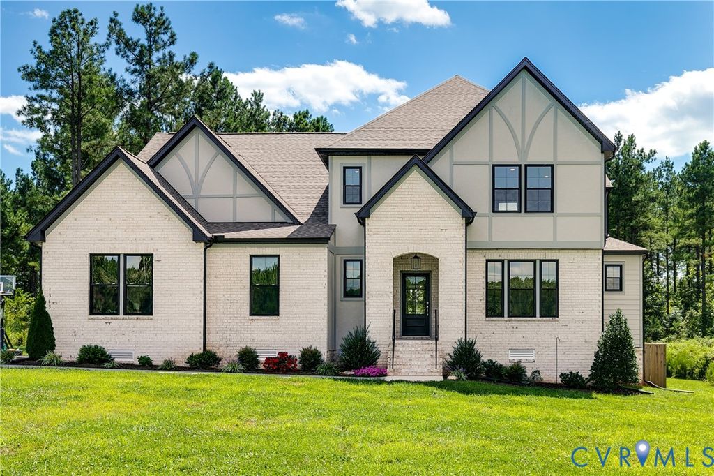 1363 Meadow Grove Dr, Powhatan, VA 23139