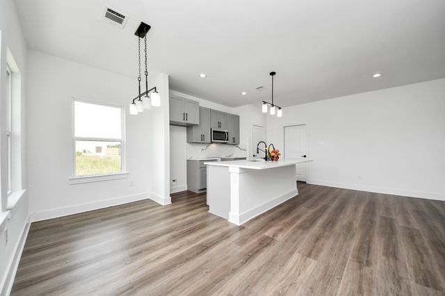 6273 Road 5503, Cleveland, TX 77327