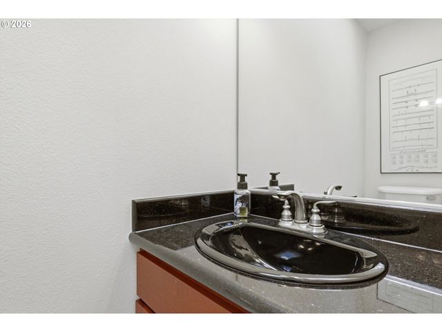 1651 Ne 134TH Pl, Portland, OR 97230