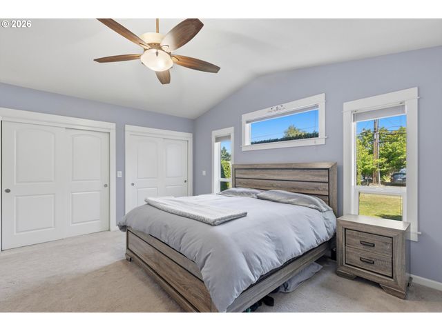 1651 Ne 134TH Pl, Portland, OR 97230