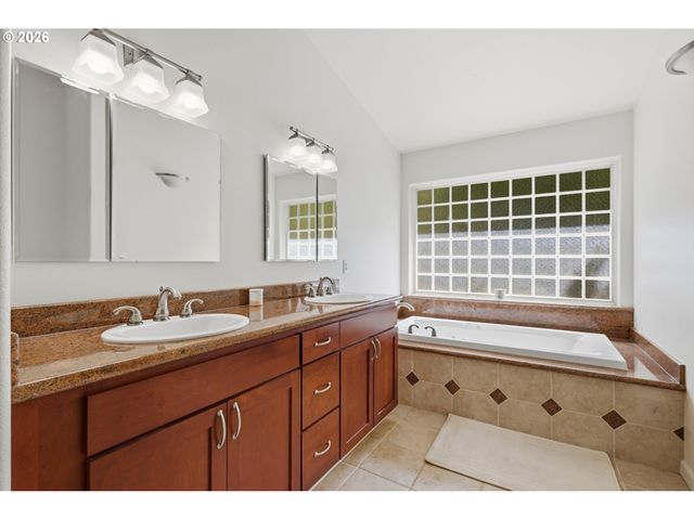 1651 Ne 134TH Pl, Portland, OR 97230