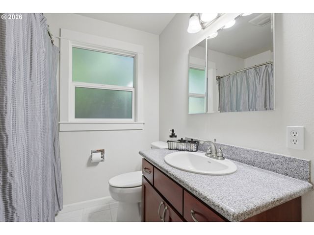 1651 Ne 134TH Pl, Portland, OR 97230