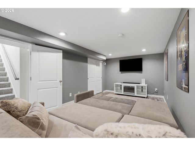 1651 Ne 134TH Pl, Portland, OR 97230
