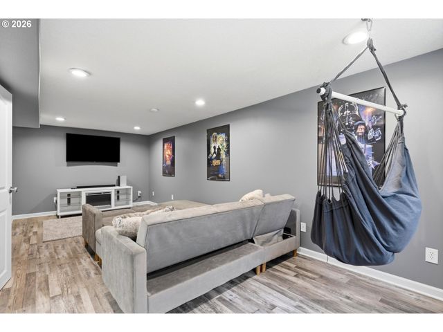 1651 Ne 134TH Pl, Portland, OR 97230