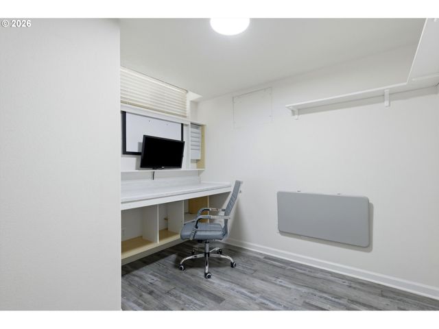 1651 Ne 134TH Pl, Portland, OR 97230