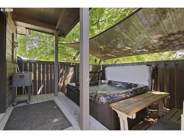 1651 Ne 134TH Pl, Portland, OR 97230