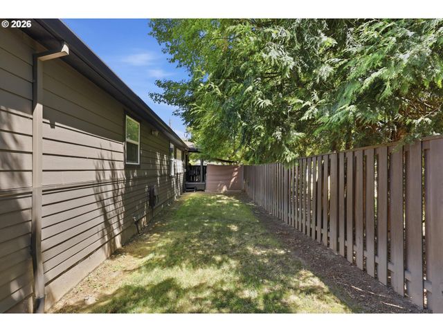1651 Ne 134TH Pl, Portland, OR 97230