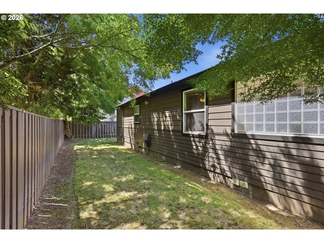 1651 Ne 134TH Pl, Portland, OR 97230