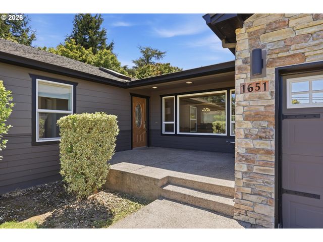 1651 Ne 134TH Pl, Portland, OR 97230