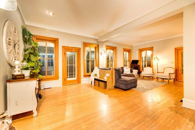 238 W Main STREET, Delafield, WI 53018