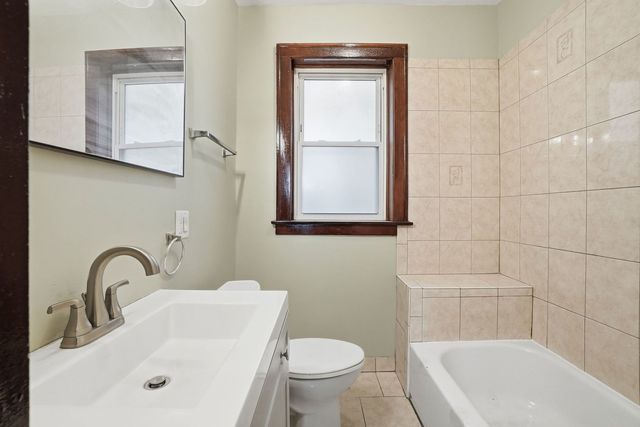6805 S Talman Avenue, Chicago, IL 60629