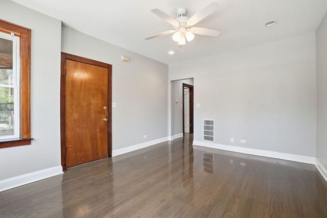 6805 S Talman Avenue, Chicago, IL 60629