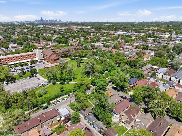 6805 S Talman Avenue, Chicago, IL 60629