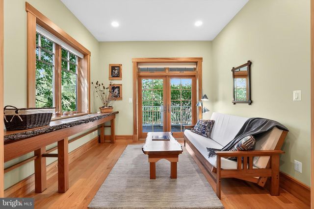 2136 POWHATAN ST, Falls Church, VA 22043