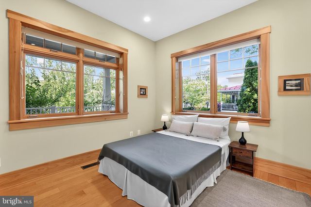 2136 POWHATAN ST, Falls Church, VA 22043