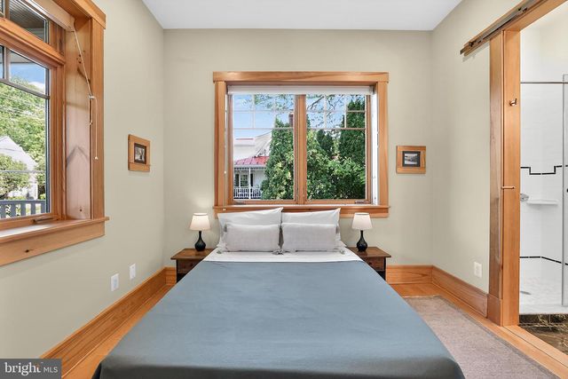 2136 POWHATAN ST, Falls Church, VA 22043