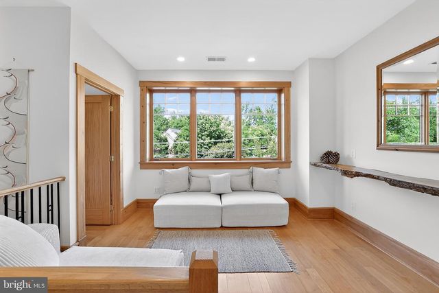 2136 POWHATAN ST, Falls Church, VA 22043