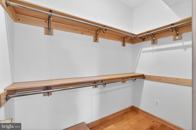 2136 POWHATAN ST, Falls Church, VA 22043