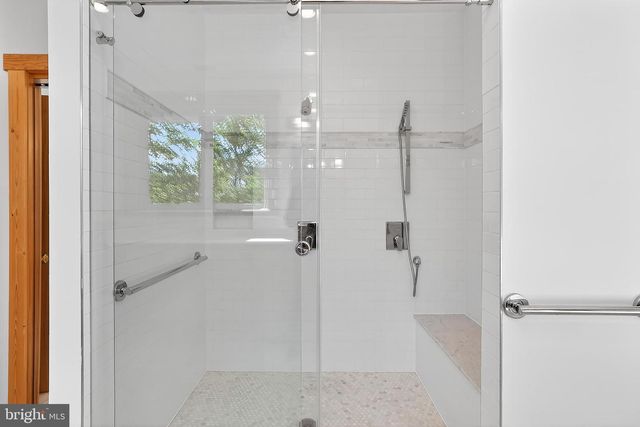 2136 POWHATAN ST, Falls Church, VA 22043