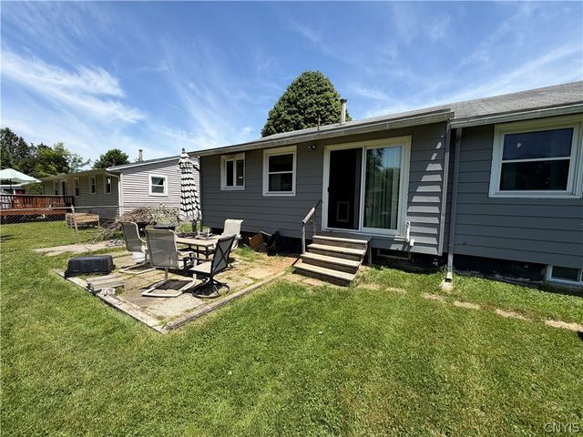 109 Lena Terrace, Clay, NY 13212