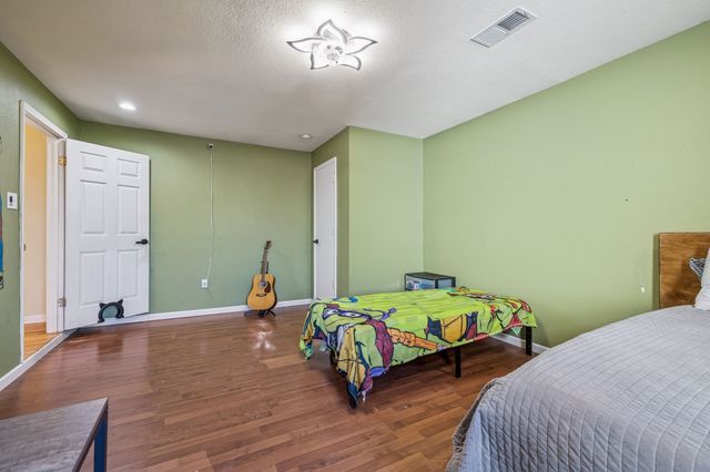 485 Lower Roans Creek Rd, Linden, TN 37096