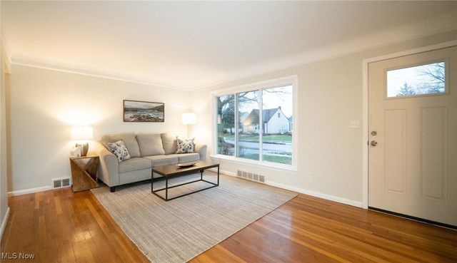 31931 Dickerson Road, Willowick, OH 44095