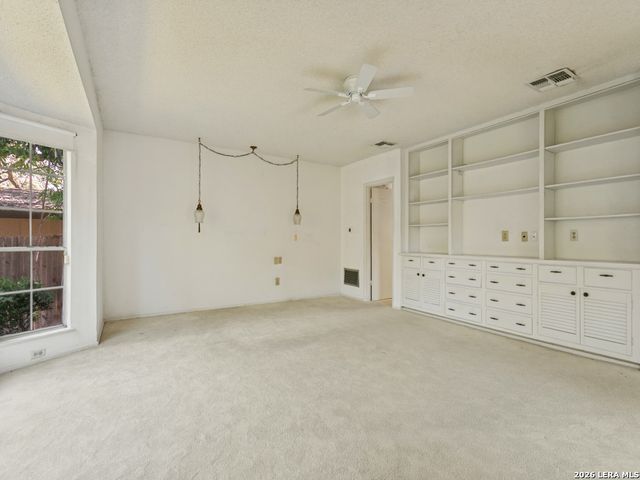 271 ROCKHILL DR, San Antonio, TX 78209
