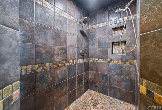 785 Crescent Avenue, Buffalo, NY 14216